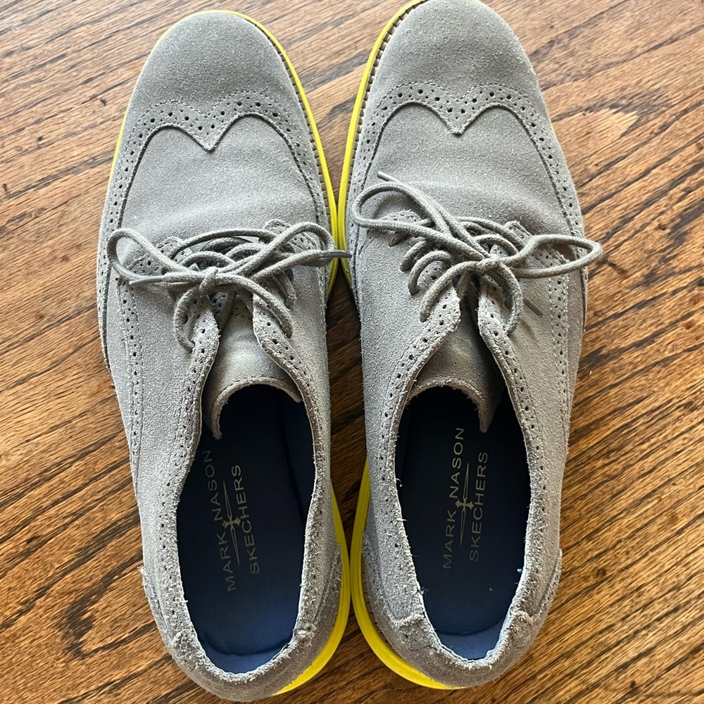 Suede gray Oxford wing tip men’s shoes